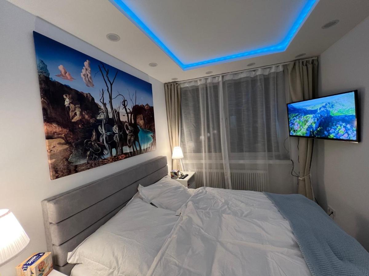 Lovely Flat Relax Near City Center ニュルンベルク エクステリア 写真